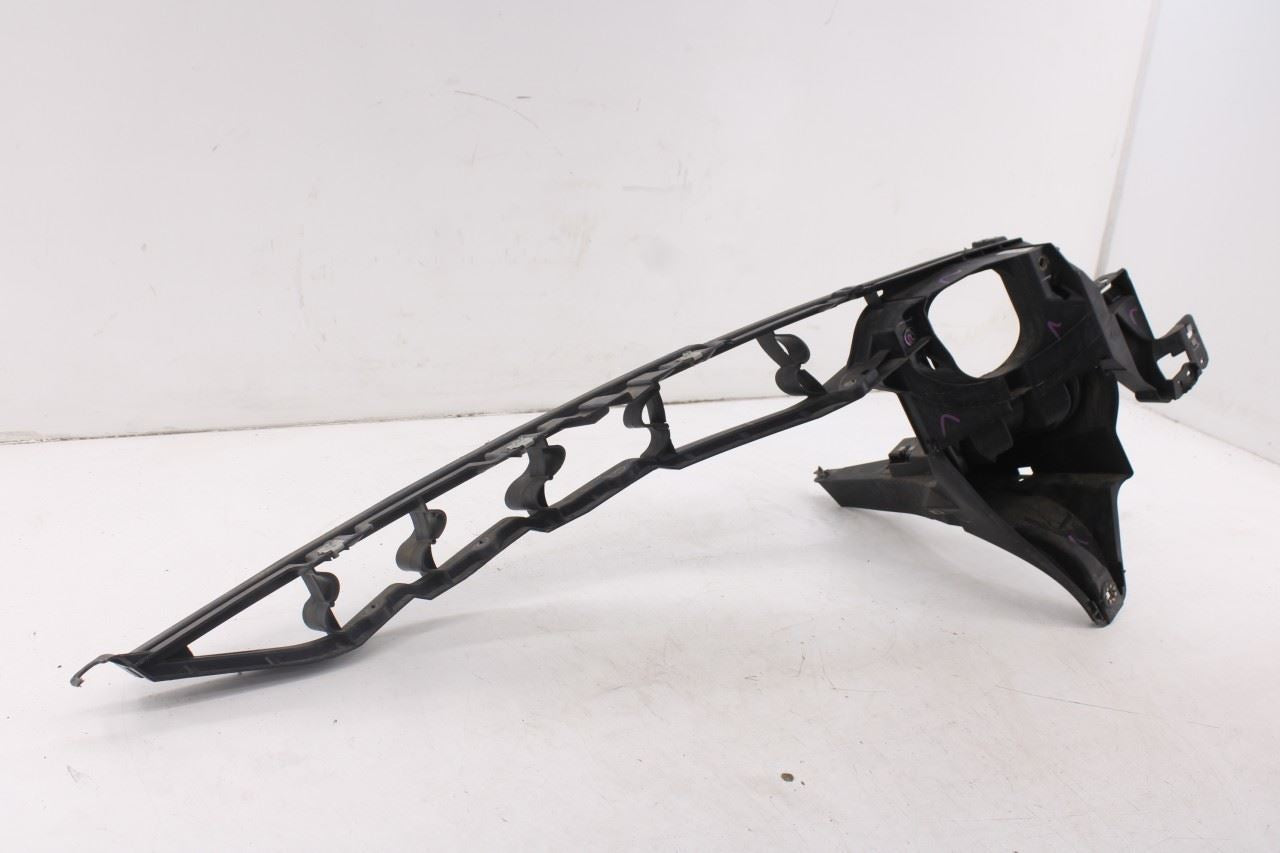 07-13 BMW X5 xDrive35i Front Fender Driver Left Side Upper Support Mount Bracket11