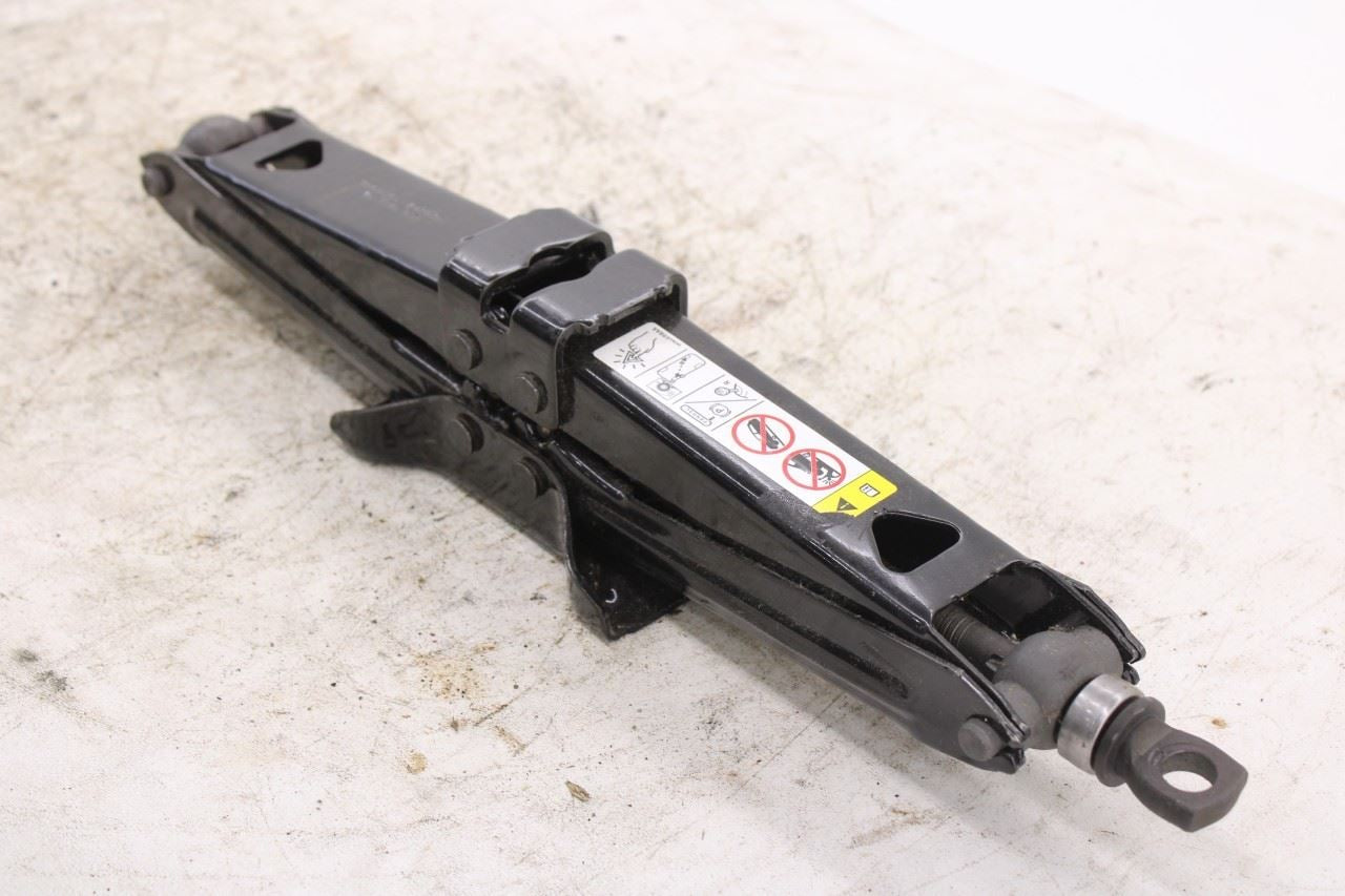 13-25 Ram 1500 Classic Express Quad Cab 5.7L Lift Jack and Tool Kit w/ Tools Bag13