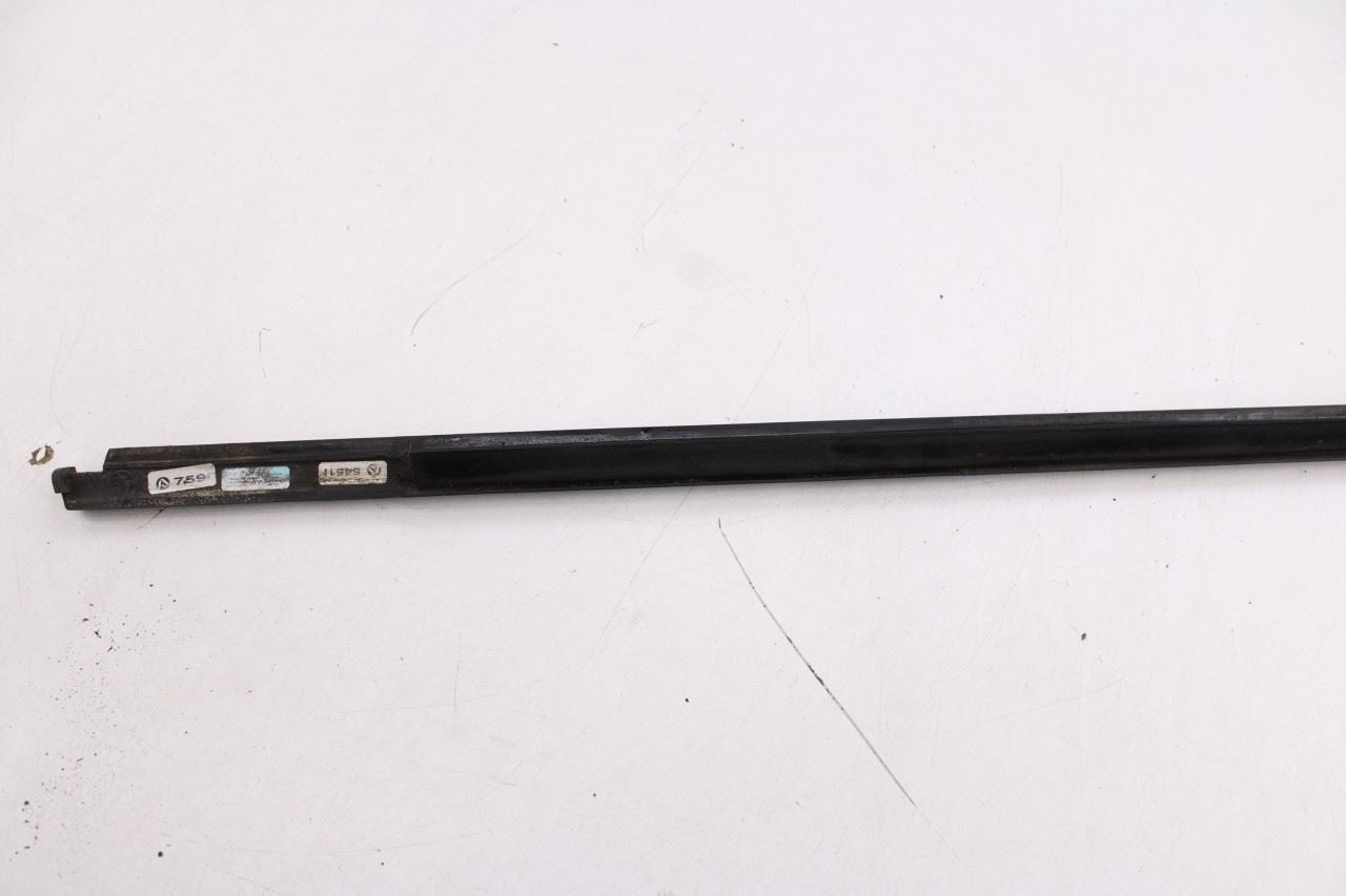 11-18 Porsche Cayenne S Rear Right Door Outer w/ Inner Belt Molding Weatherstrip8