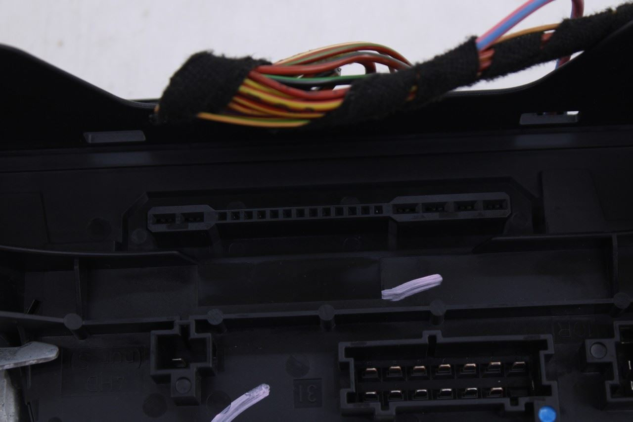 2010-16 Mercedes-Benz E350 Luxury 3.5L Rear Trunk SAM Fuse Relay Junction Block10