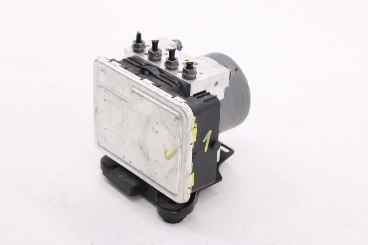 2019-2024 Volkswagen Jetta SE 1.5L ABS Anti Lock Brake Pump Control Module OEM7
