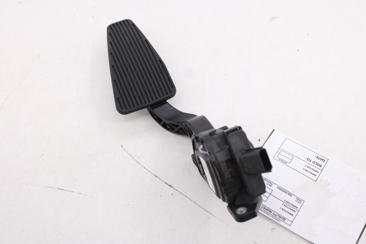 14-24 Ram 1500 Classic Quad Cab Accelerator Throttle Gas Pedal Sensor 68043161AD4