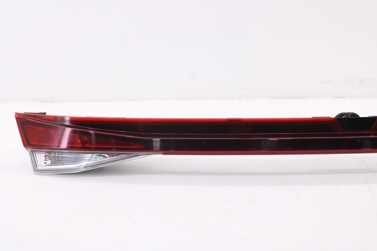 2021-2026 Hyundai Elantra SE Rear Center Third Brake Light Lamp 92409-AA030 OEM2