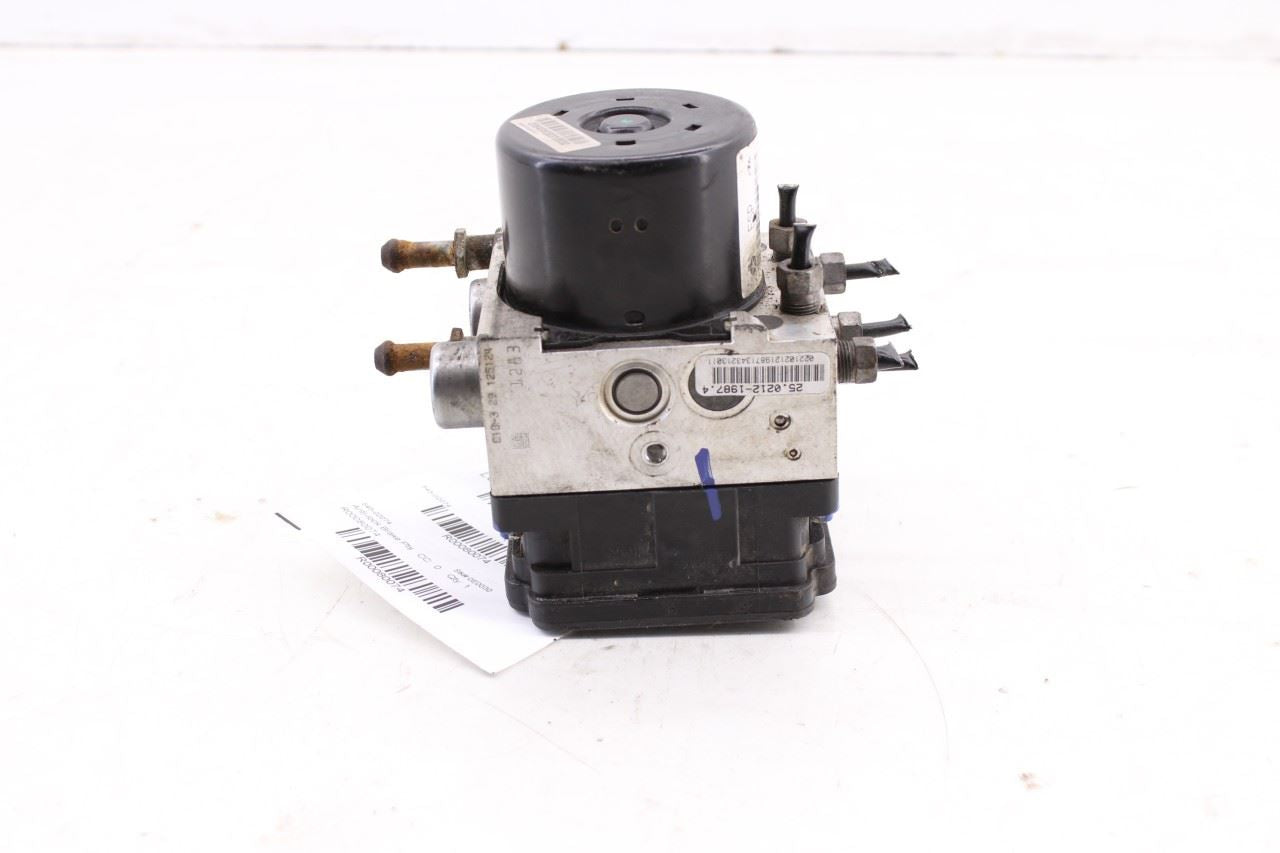 2010-2018 Jeep Wrangler Unlimited Sport 3.6L ABS Anti Lock Brake Pump Module OEM3