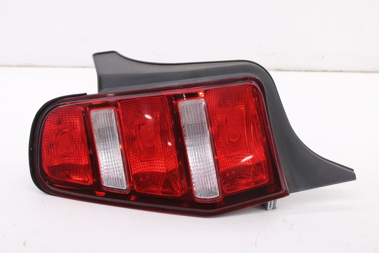 2010-12 Ford Mustang Conv V6 Rear Left Driver Side Tail Light Lamp AR33-13B505-A0