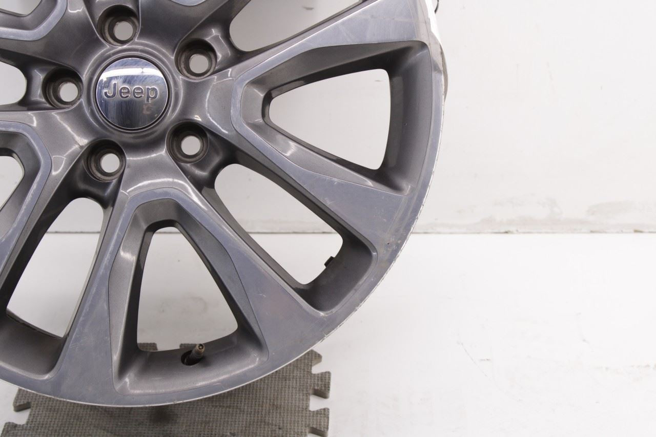 17-18 Jeep Grand Cherokee Aluminum Wheel R20x8J 5 V Spoke 5XL06TRMAA OEM *ReaD* - Alshned Auto Parts