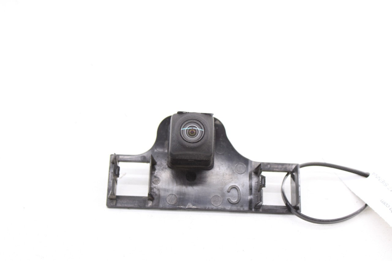 2014-18 Toyota Sienna LE 3.5L FWD Rear Liftgate Backup Parking Camera w/ Bracket - Alshned Auto Parts