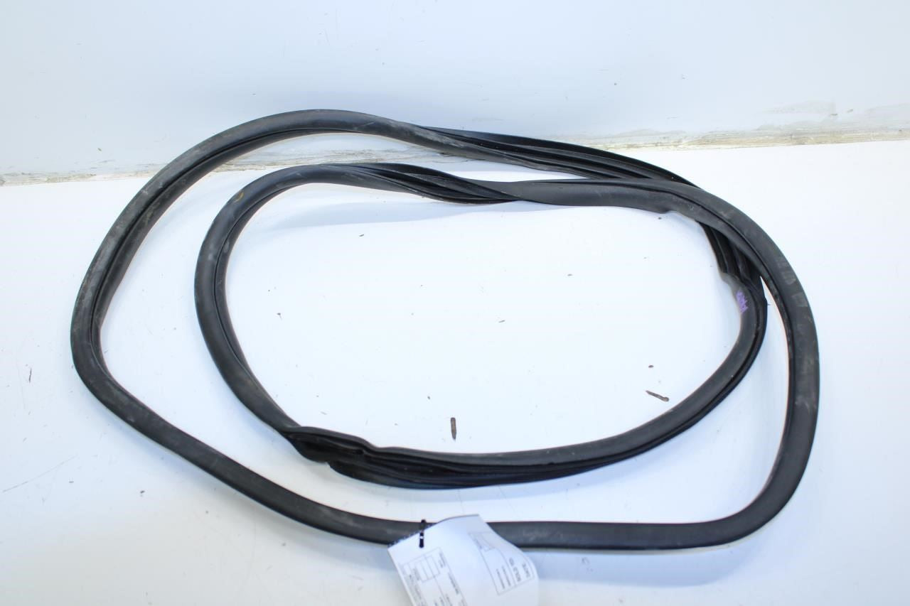 19-23 Hyundai Santa Fe Limited Rear Right Door Weatherstrip On Body 83120-S2000 - Alshned Auto Parts