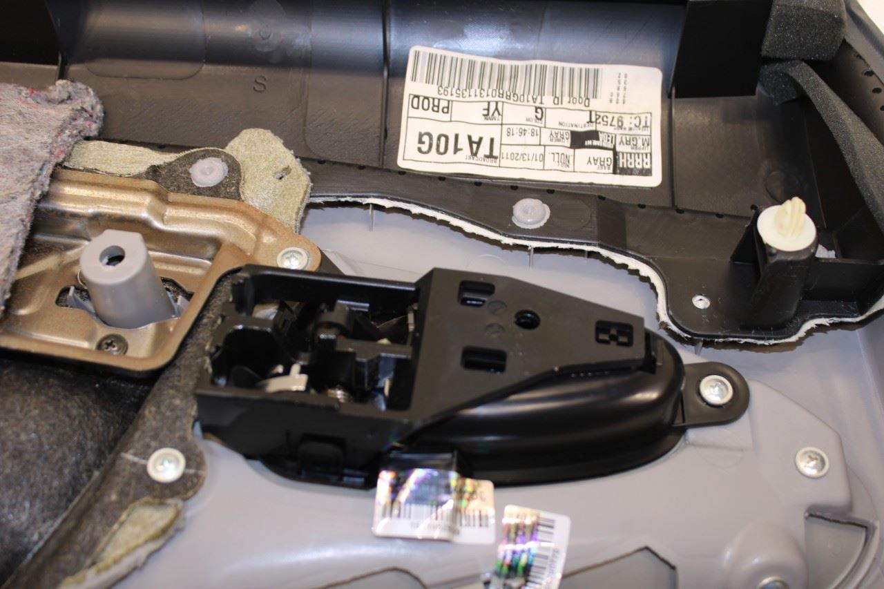 10-11 Toyota Camry LE Rear Right Passenger Door Trim Panel 67630-06852-B0 *ReaD* - Alshned Auto Parts