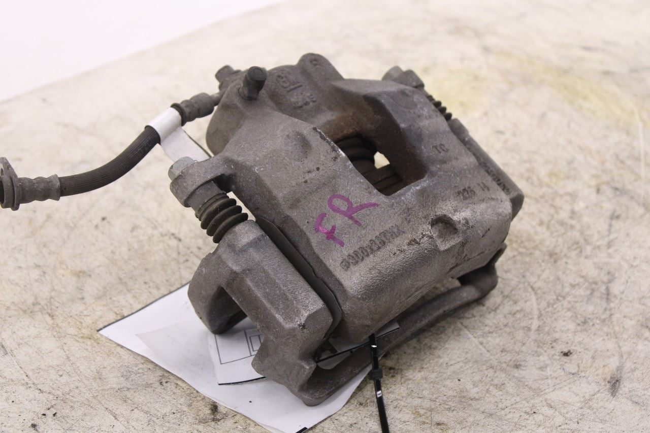 2018-24 Chevrolet Equinox LT 1.5L FWD Front Passenger RH Side Brake Disc Caliper5