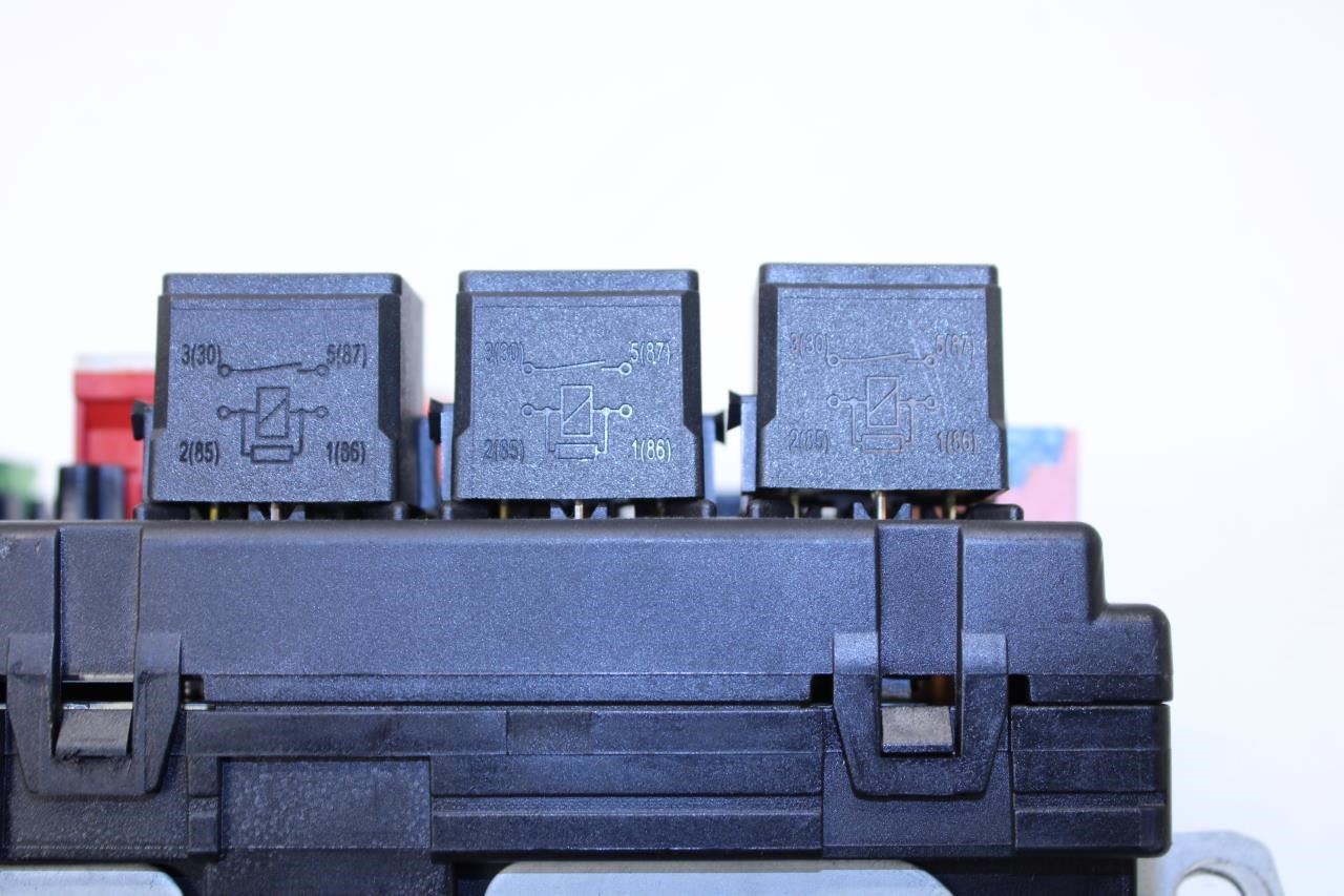2009-10 Mercedes-Benz S550 Rear Trunk Fuse Relay Junction Box 221-545-14-01 OEM - Alshned Auto Parts