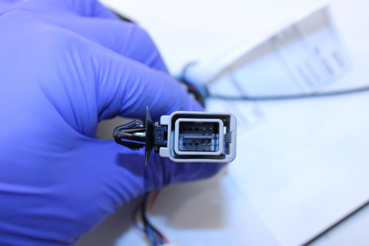 2015-2020 Infiniti Q50 Luxe RWD Console USB Port Aux Jack Media Hub 284H3-4GA2C - Alshned Auto Parts