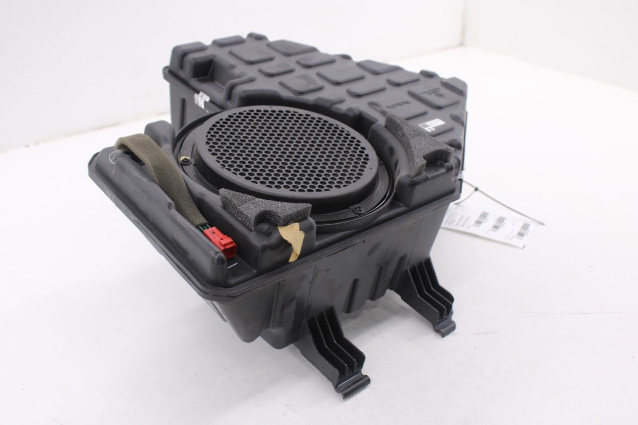 08-20 Dodge Grand Caravan GT Rear Trunk Cargo Audio Speaker Subwoofer 05107087AF4