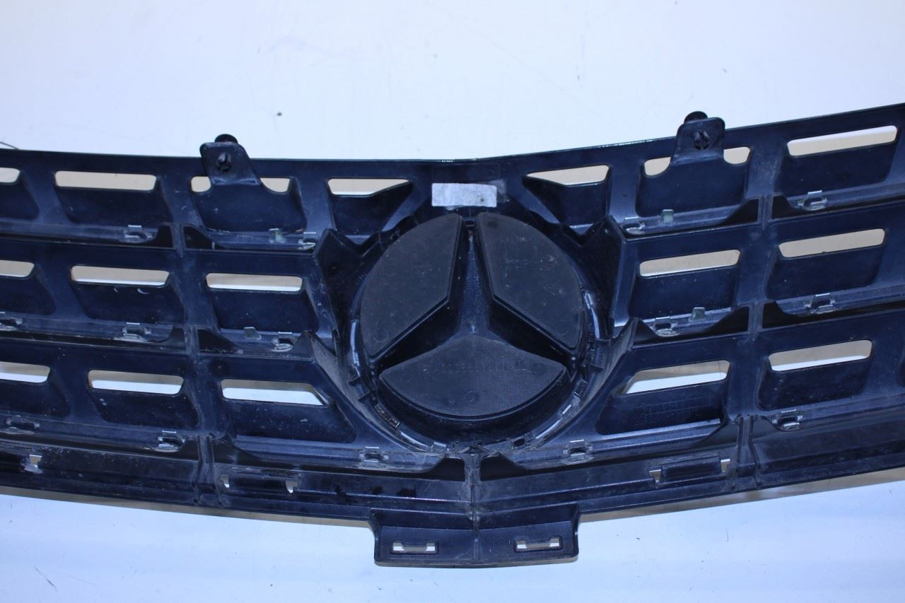 12-15 Mercedes-Benz ML350 Front Radiator Upper Grille 166-880-10-85-9040 *ReaD* - Alshned Auto Parts
