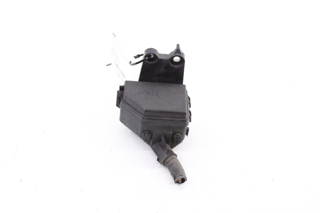 2016-2018 Toyota Sienna LE 3.5L FWD Engine Bay Fuse Relay Box 82672-08130 OEM - Alshned Auto Parts