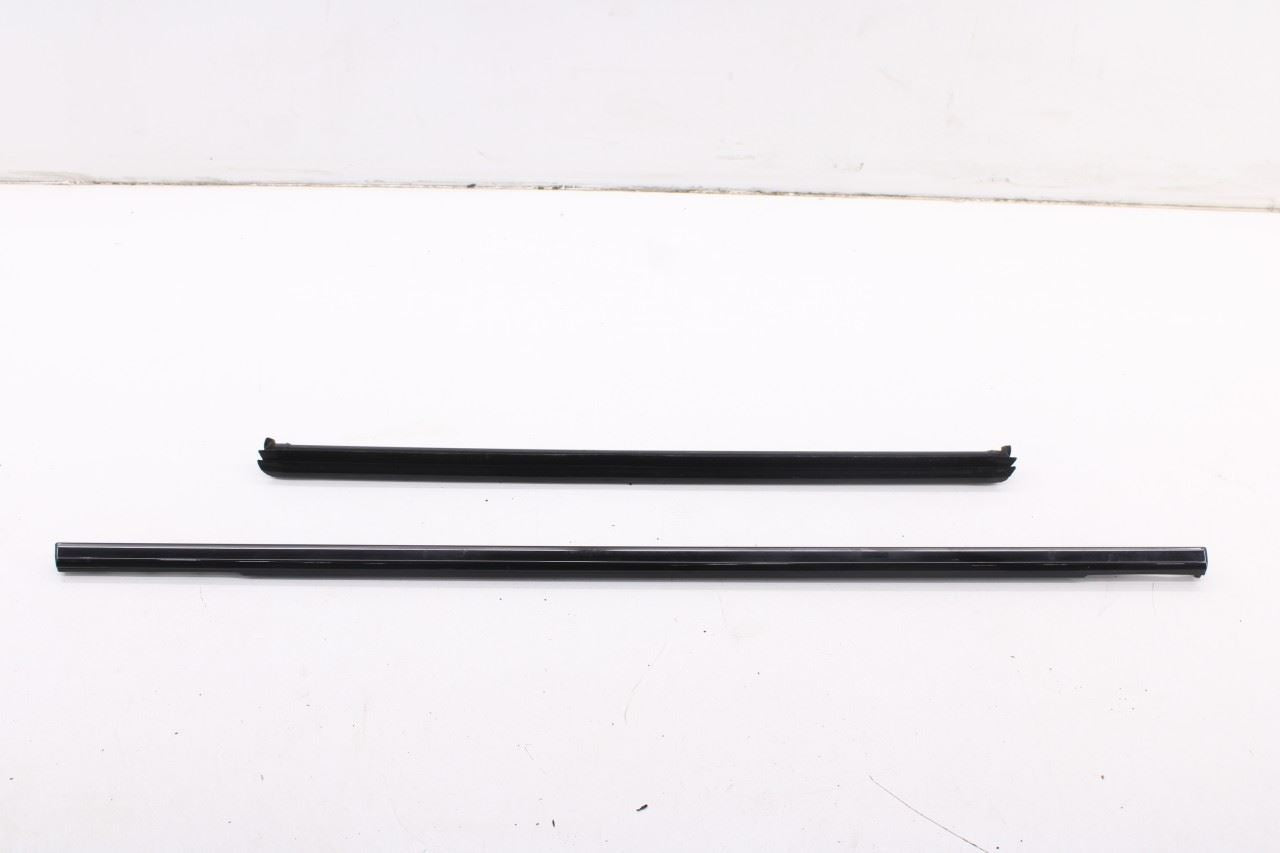 11-18 Porsche Cayenne S Rear Left Door Outer and Inner Belt Molding Weatherstrip0