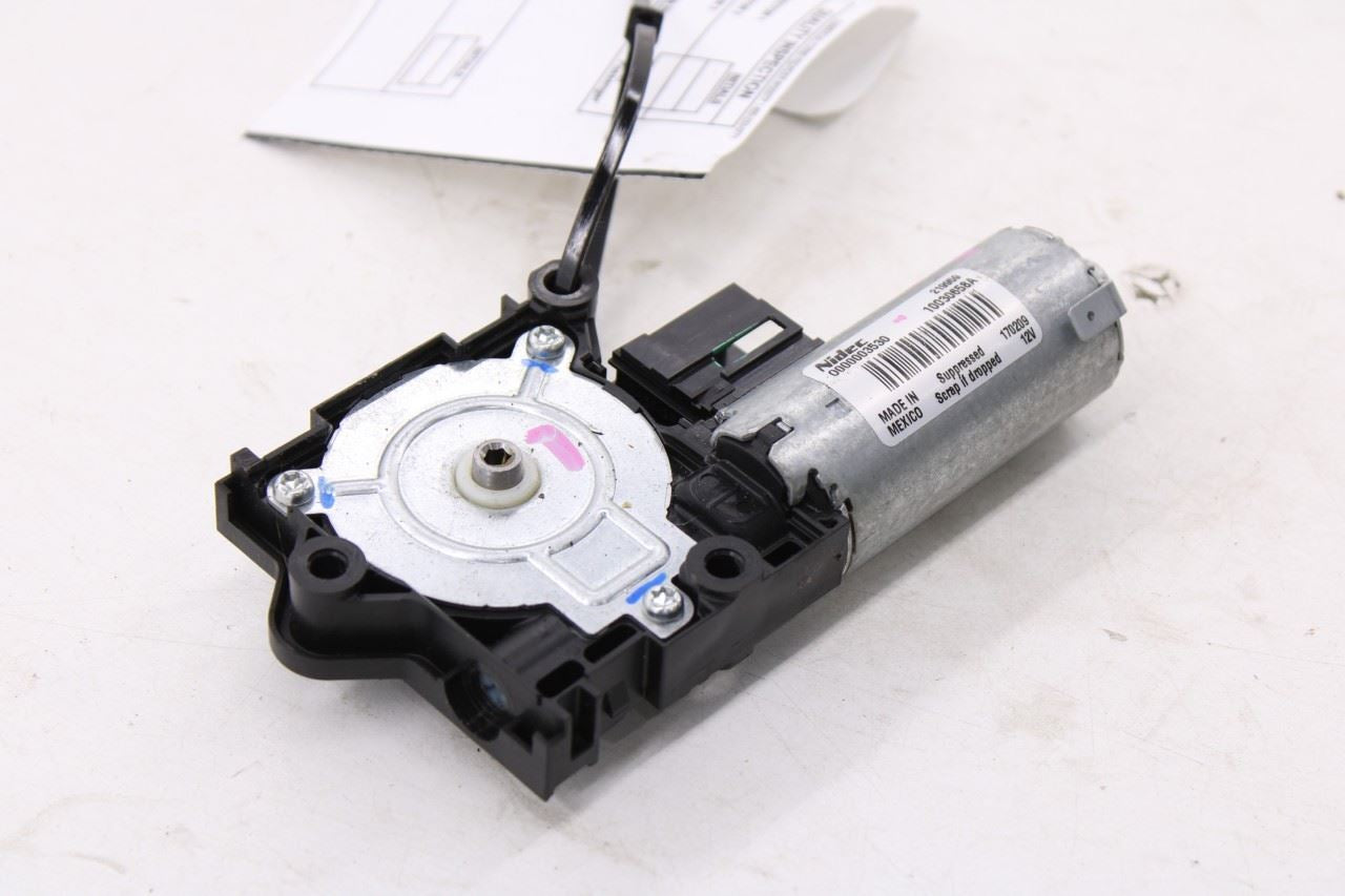 2018-2024 Chevrolet Equinox LT Rear Upper Roof Sunroof Sunshade Motor 8428721510