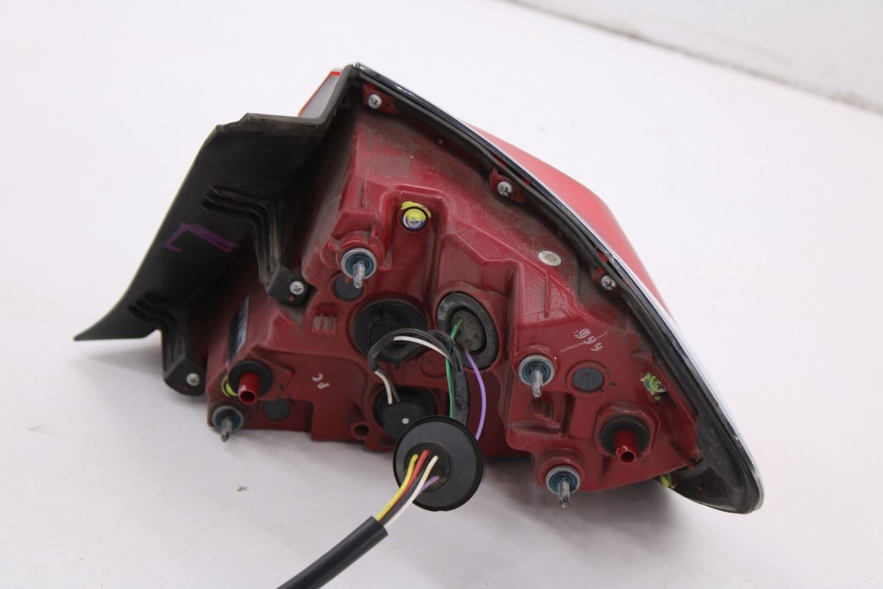 2017-2019 Buick Lacrosse Premium Rear Left Driver Side Tail Light Lamp 262530874