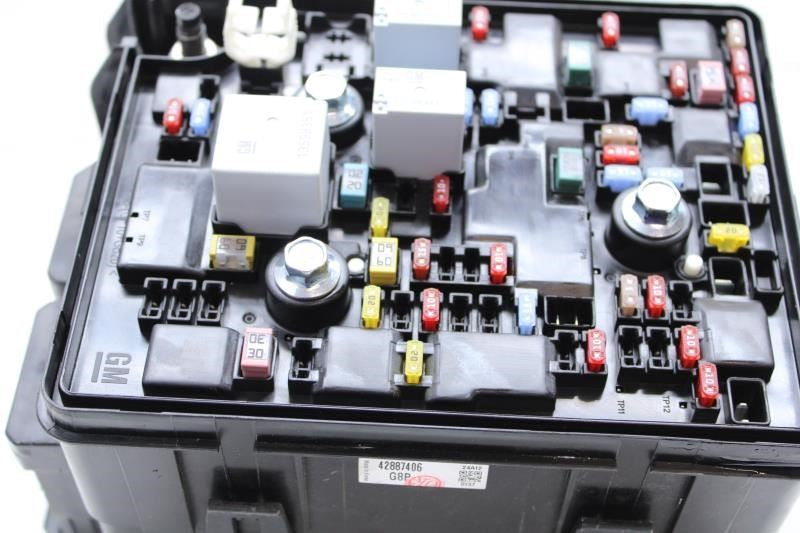 2024-2025 Chevrolet Trax Engine Bay Room Fuse Relay Junction Box 42887406 OEM - Alshned Auto Parts