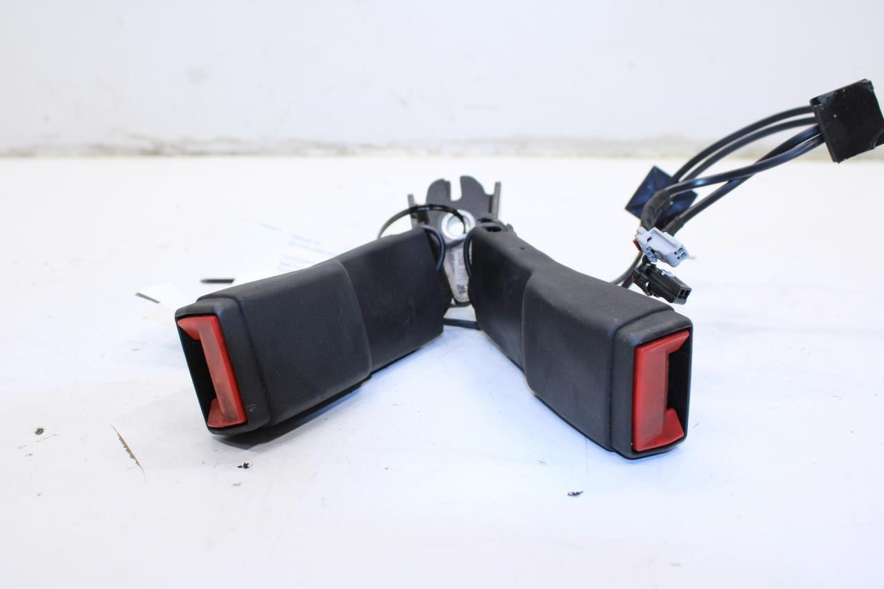 20-24 Cadillac XT4 Premium Rear Left Side 2nd Row Seat Belt Buckle 84916924 OEM - Alshned Auto Parts