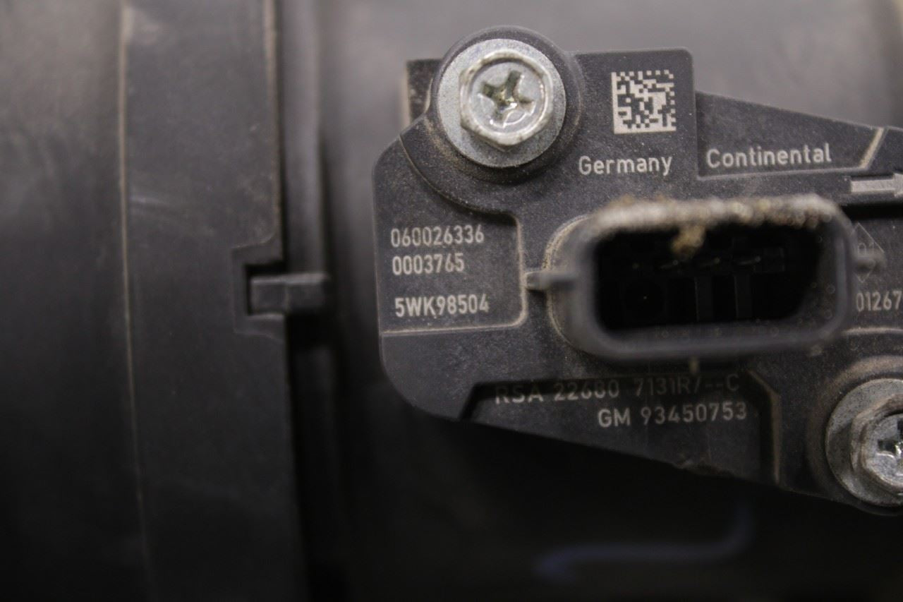 2016-24 Infiniti Q50 Premium 3.0L Left Side Air Intake Cleaner w/ Sensor *ReaD* - Alshned Auto Parts