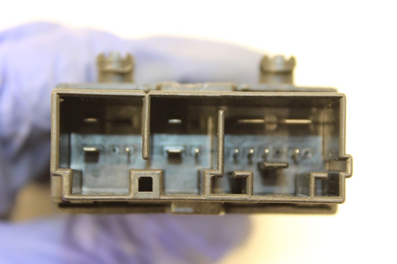 2014-2018 BMW X5 xDrive35i Front Right Side Seat Control Module 921646802 OEM - Alshned Auto Parts