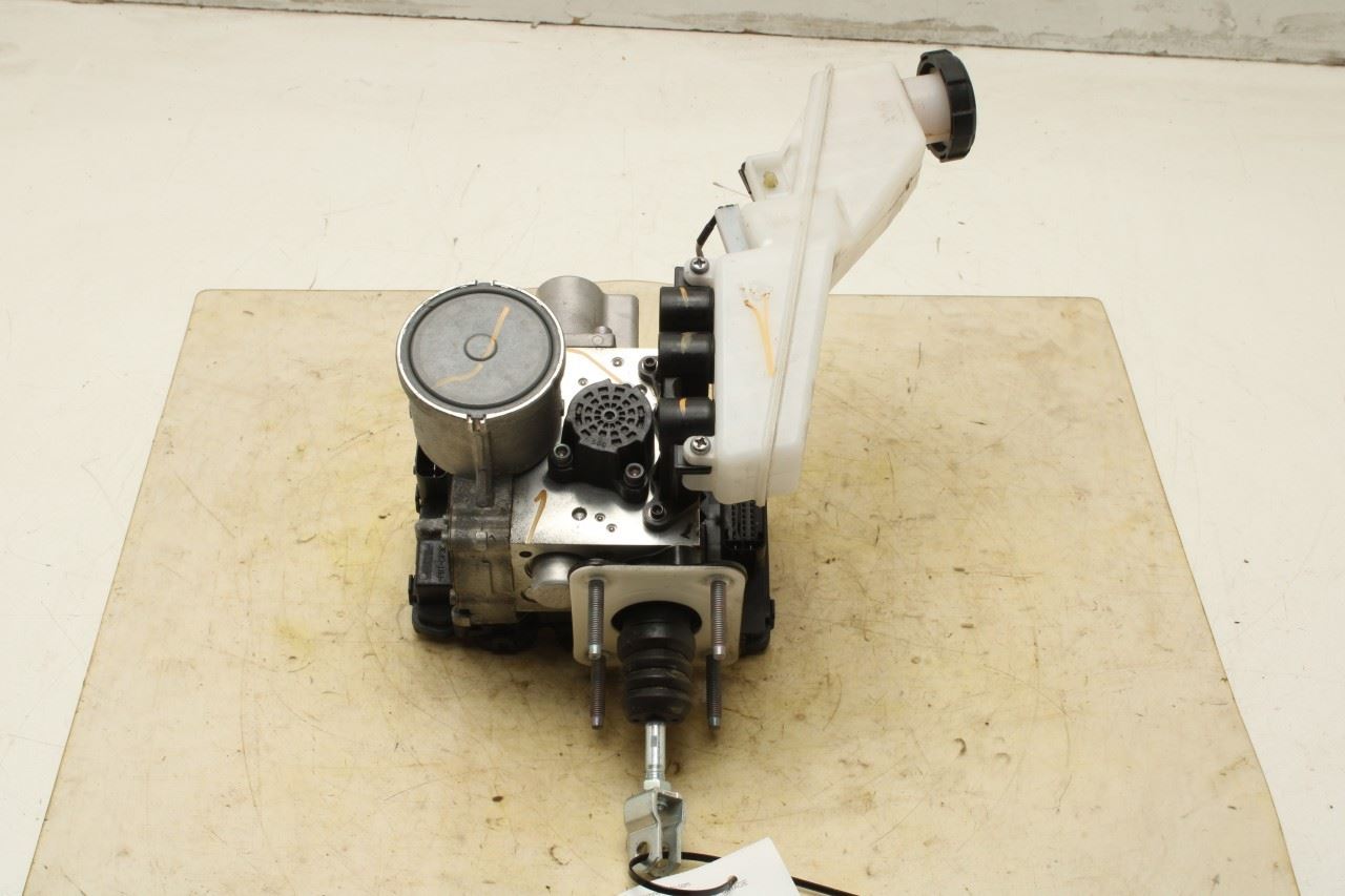 23-24 Kia Sportage Hybrid EX Integrated Master Cylinder Brake Booster ABS Module - Alshned Auto Parts