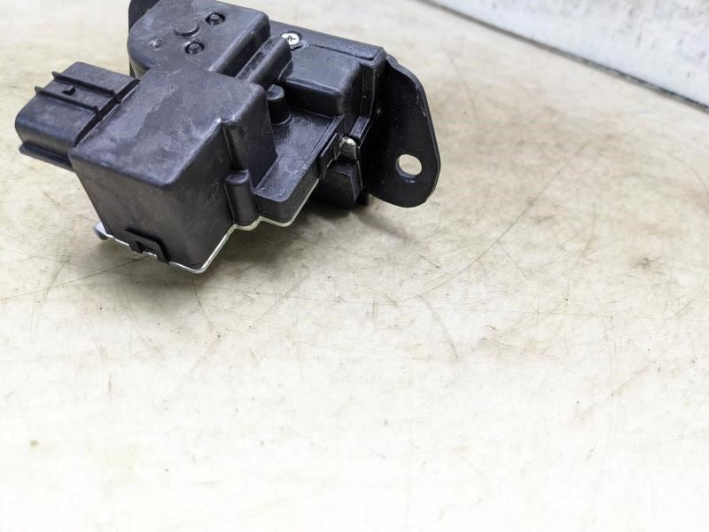 2014-2019 Kia Soul Rear Tailgate Lock Latch Actuator 812302W000 OEM - Alshned Auto Parts