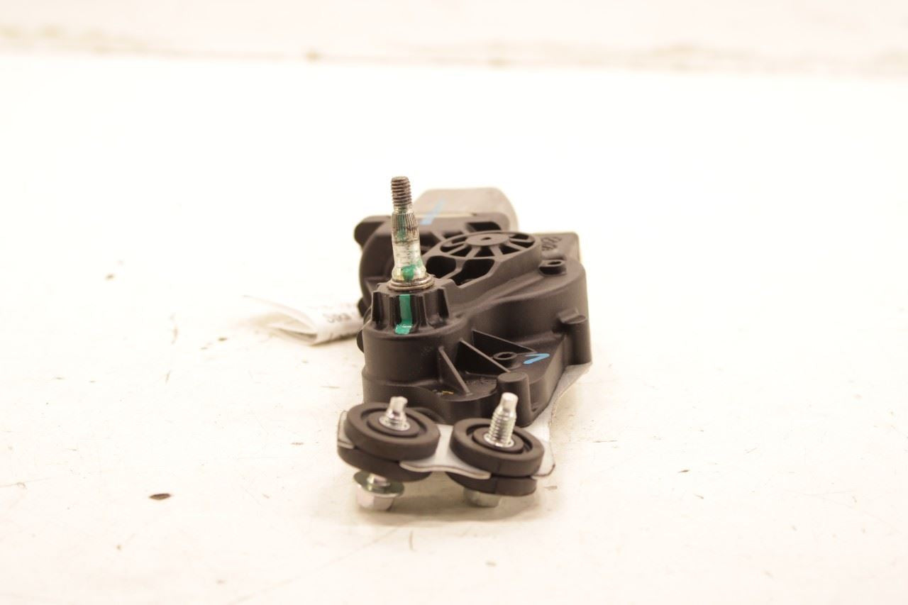 2022-2024 Hyundai Tucson SEL Rear Back Window Wiper Motor 98700-R5000 OEM - Alshned Auto Parts