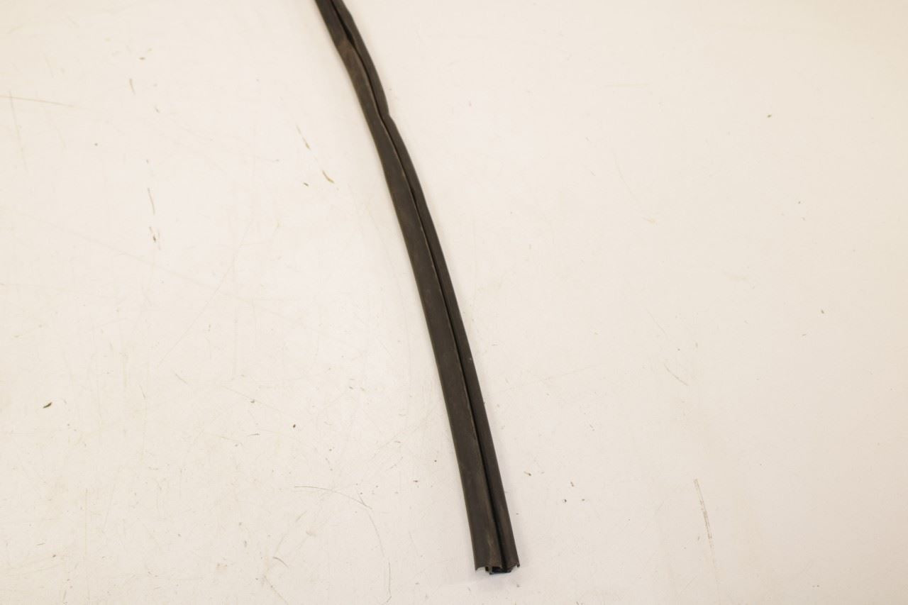 14-20 Infiniti QX60 Pure Front Right Door Run Channel w/ Belt Inner Weatherstrip - Alshned Auto Parts