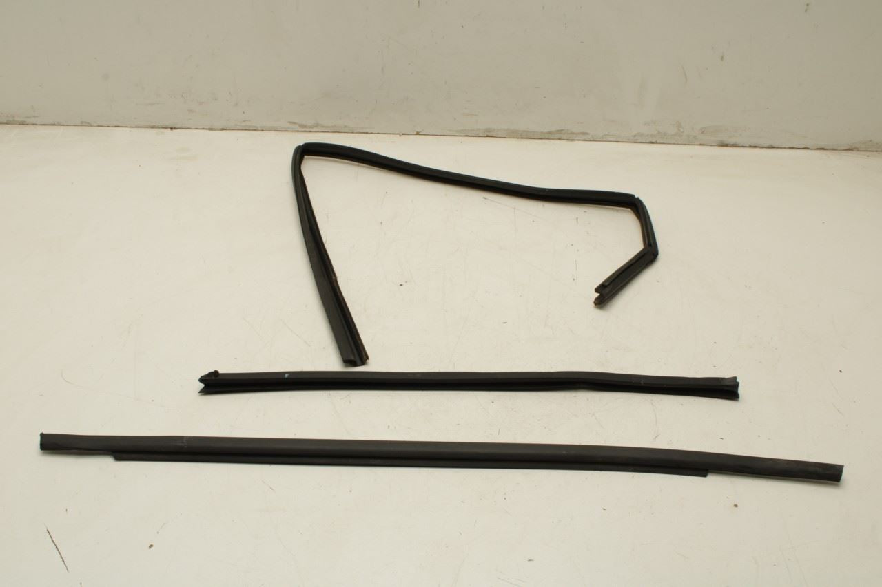 16-20 Kia Optima LX Rear Right Door Run Channel w Belt Weatherstrips 83540-D5000 - Alshned Auto Parts