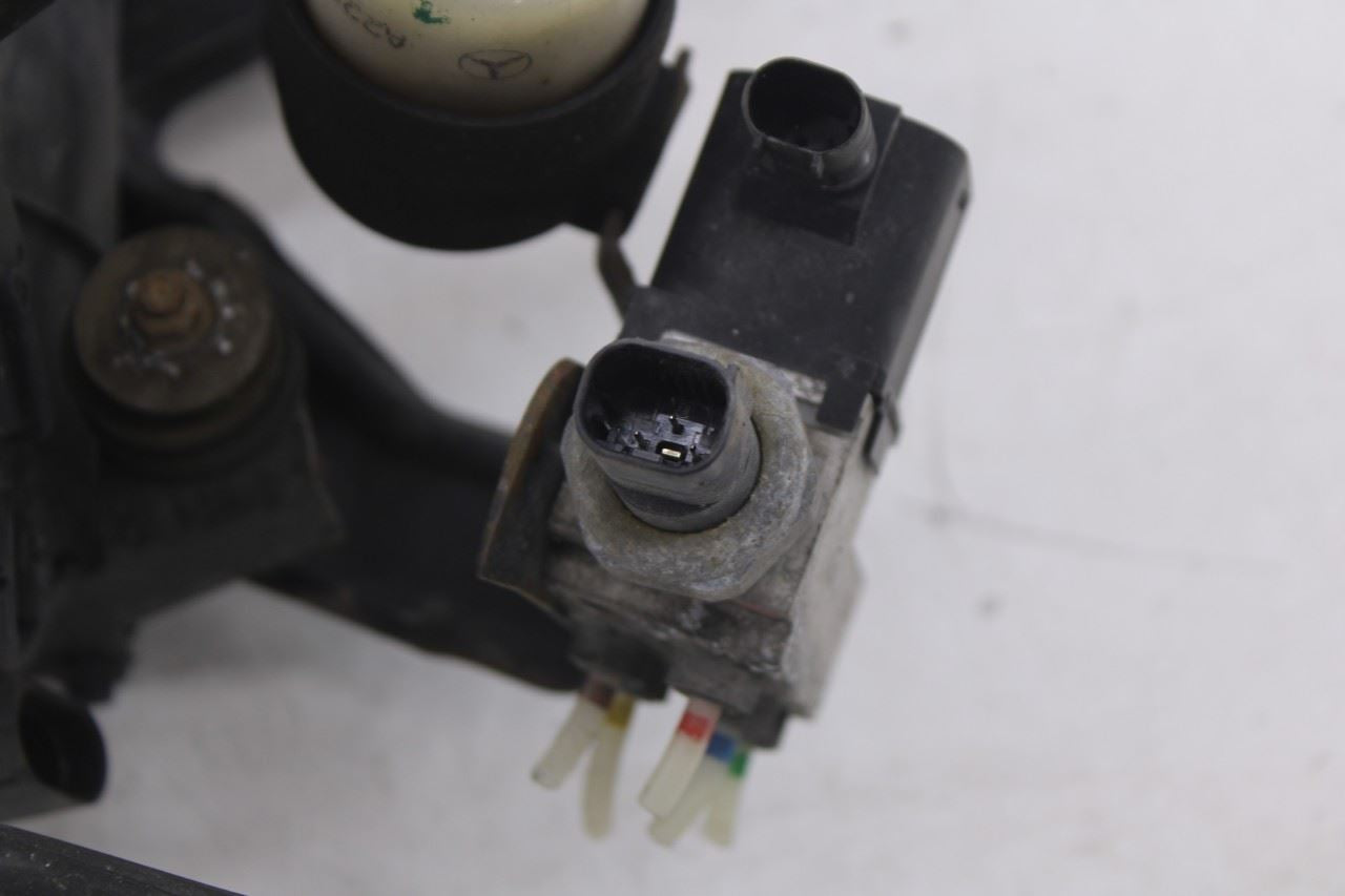 2003-2006 Mercedes-Benz E500 5.0L RWD Air Suspension Compressor Pump 211320030410