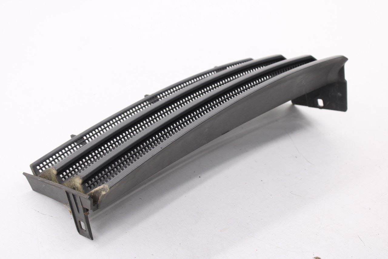 2010 Land Rover Range Rover HSE Front Left Side Fender Vent Grille LR011354 OEM5