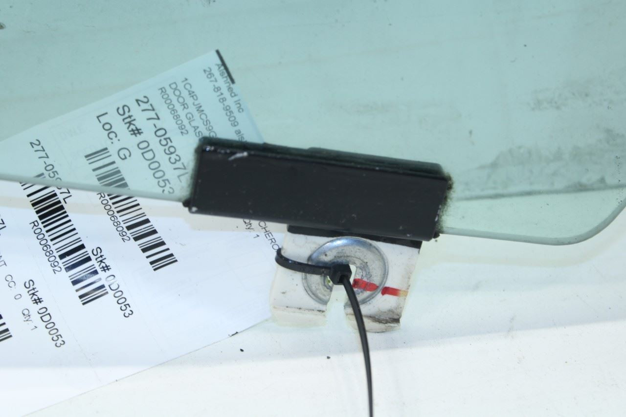 2014-2023 Jeep Cherokee 75th Anniversary Front Left Door Window Glass 68104585AC - Alshned Auto Parts