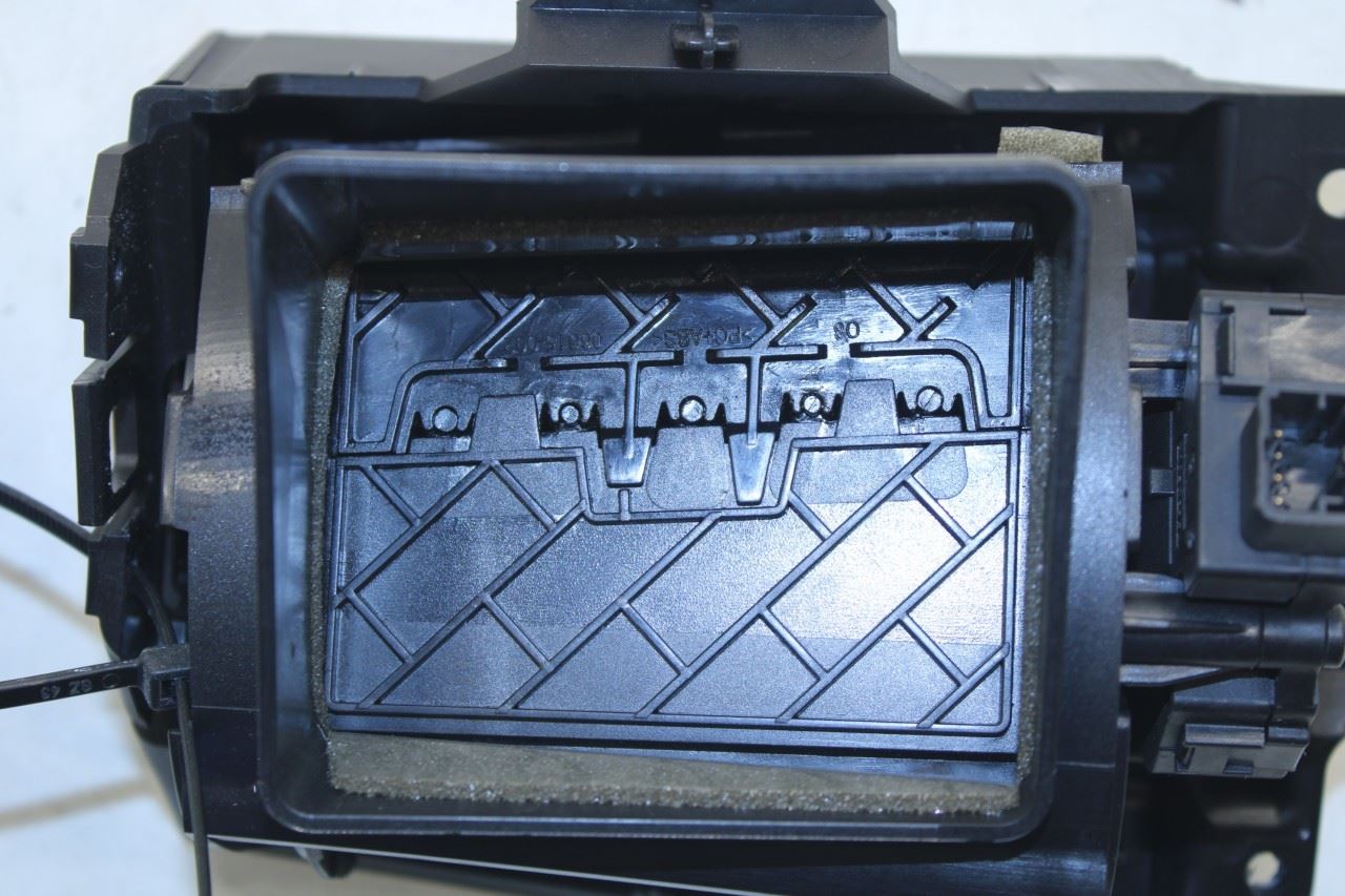 12-15 Jaguar XF Portfolio Front Left Dash Outer Air Vent w/ Trim CX23-014A23-AB - Alshned Auto Parts