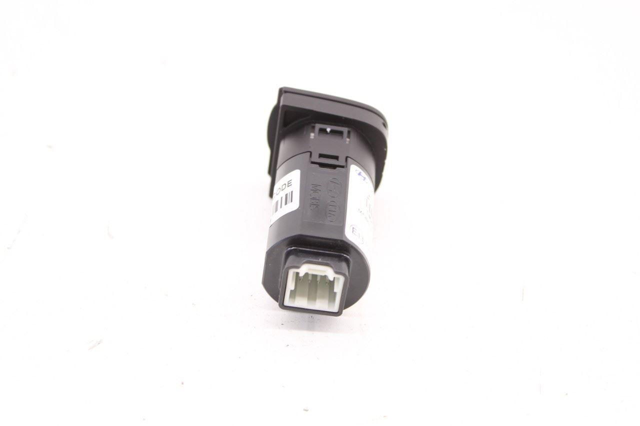 19-20 Hyundai Santa Fe SEL 2.4L AWD Center Console USB Charger Port Power Outlet - Alshned Auto Parts