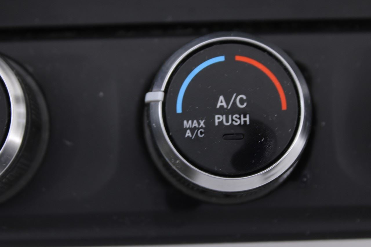 2019-2024 RAM 1500 Big Horn HVAC AC Heater Temperature Climate Control Panel6