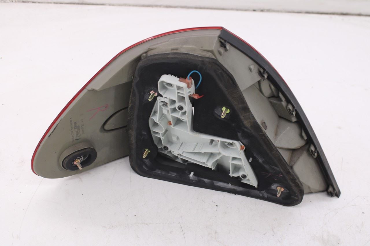 03-06 Mercedes-Benz E500 Rear Right Passenger Side Tail Light Lamp 211-820-06-64 - Alshned Auto Parts