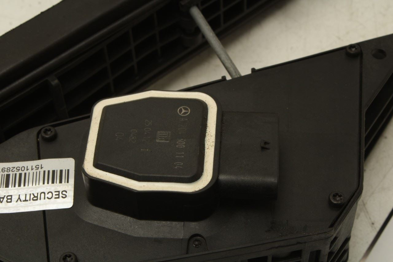 10-14 Mercedes-Benz E350 Sport 4Matic 3.5L Accelerator Throttle Gas Pedal Sensor - Alshned Auto Parts