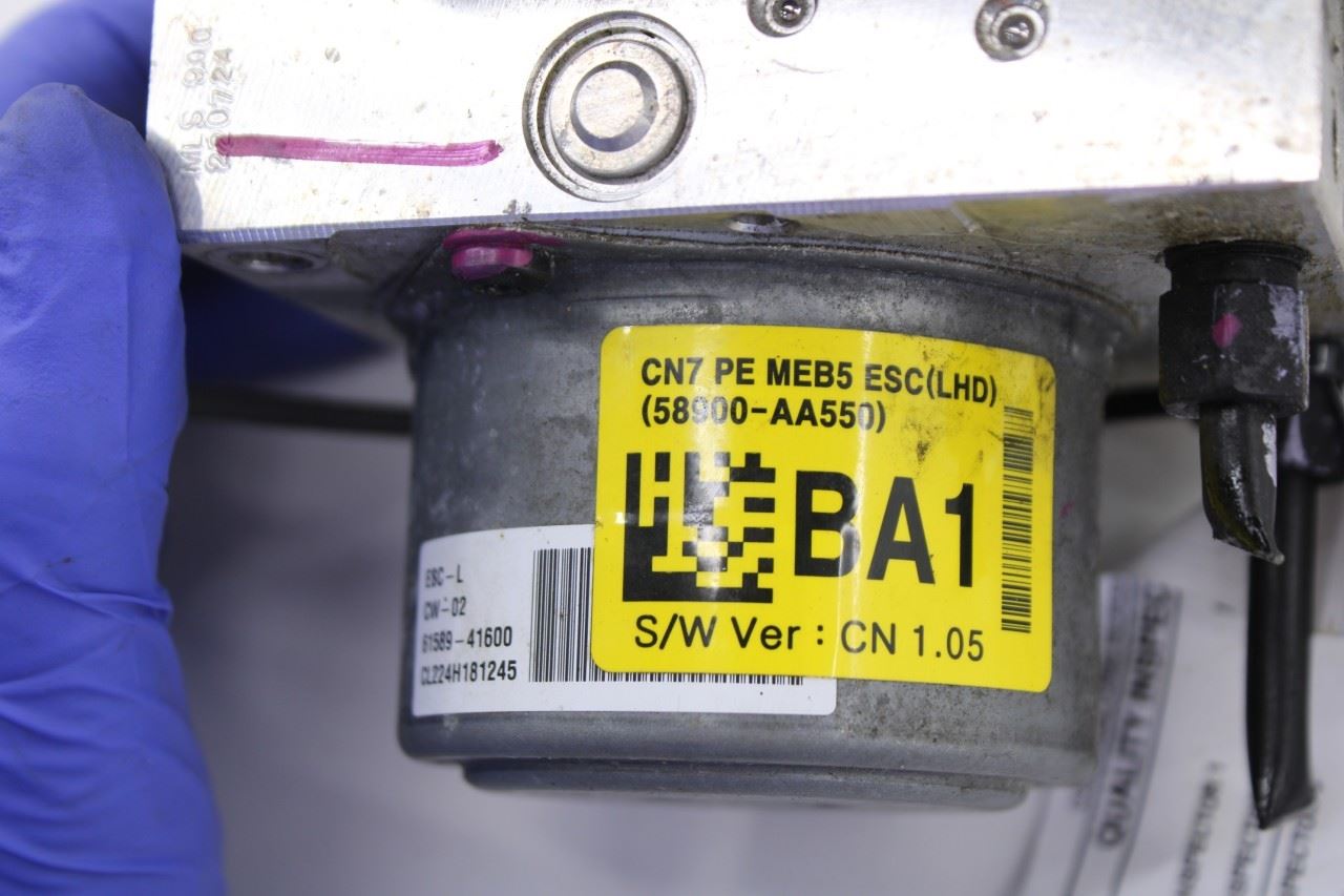 24-26 Hyundai Elantra SE 2L ABS Anti Lock Brake Pump Control Module 58910-AA5506
