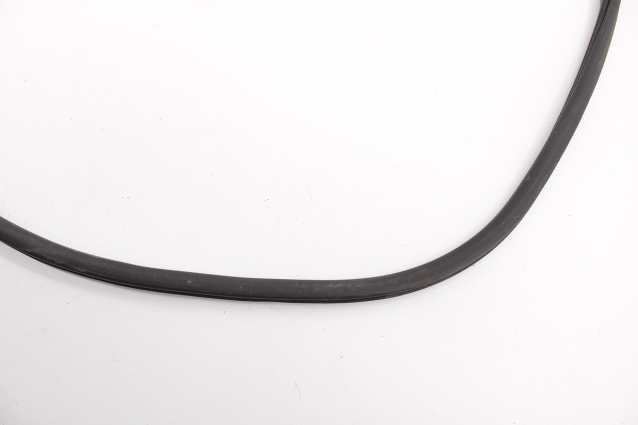 17-26 Chrysler Pacifica Limited Front Right Door Weatherstrip On Body 68313520AB - Alshned Auto Parts