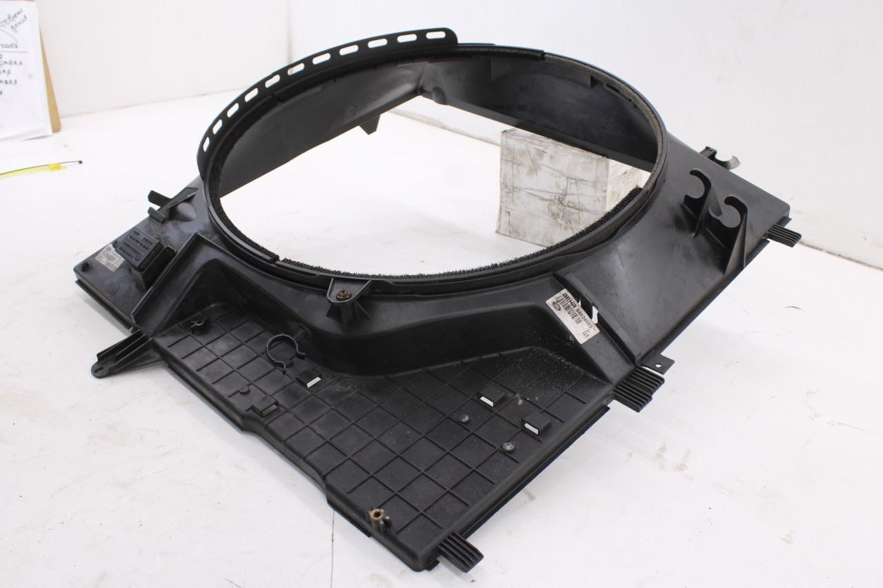 2010-2012 Land Rover Range Rover HSE Radiator Shroud Cover LR011705 OEM12