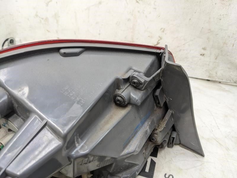 2016-18 Hyundai Elantra SE 2.0L Rear Passenger Right Side Outer Tail Light Lamp6