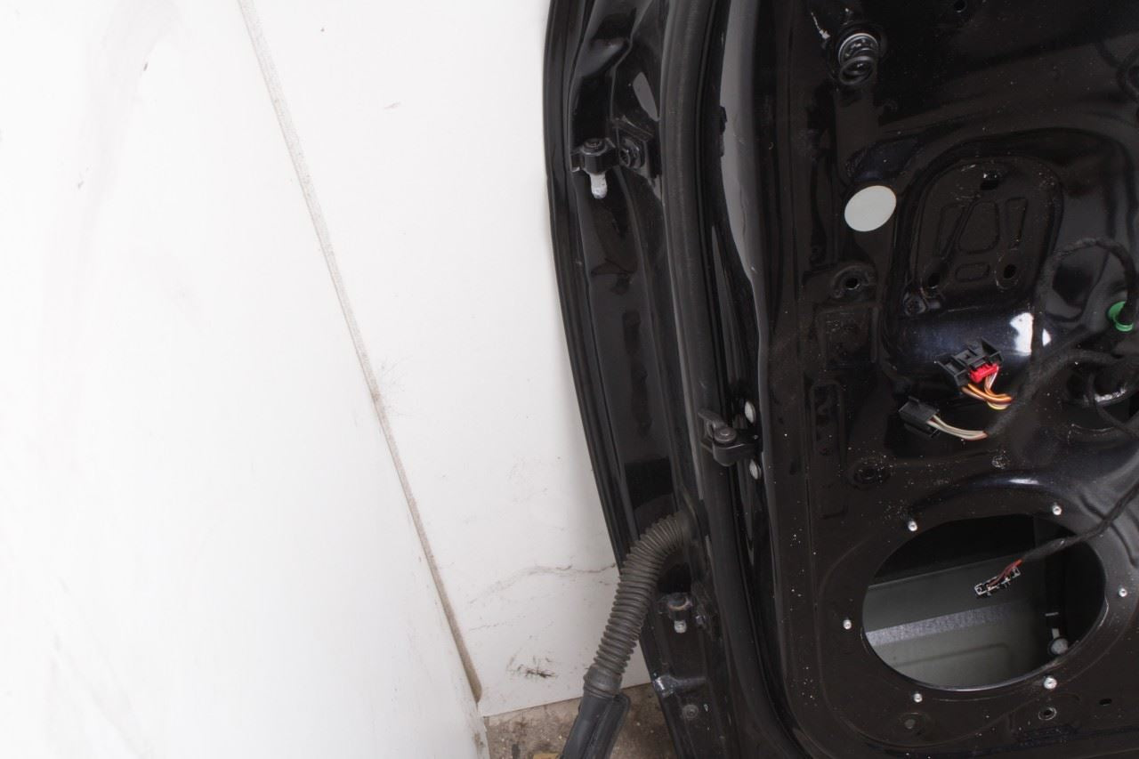 2018-2022 Volkswagen Atlas S Front Right Door Shell Panel 3CN831056M OEM *ReaD* - Alshned Auto Parts