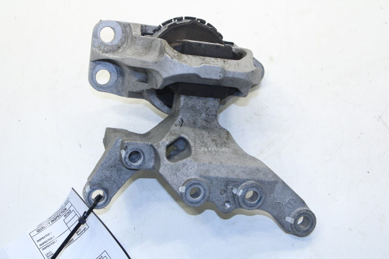 2017-22 Nissan Rogue Sport SL 2.0L AWD Right Engine Mount Insulator 11210-4BB0B - Alshned Auto Parts
