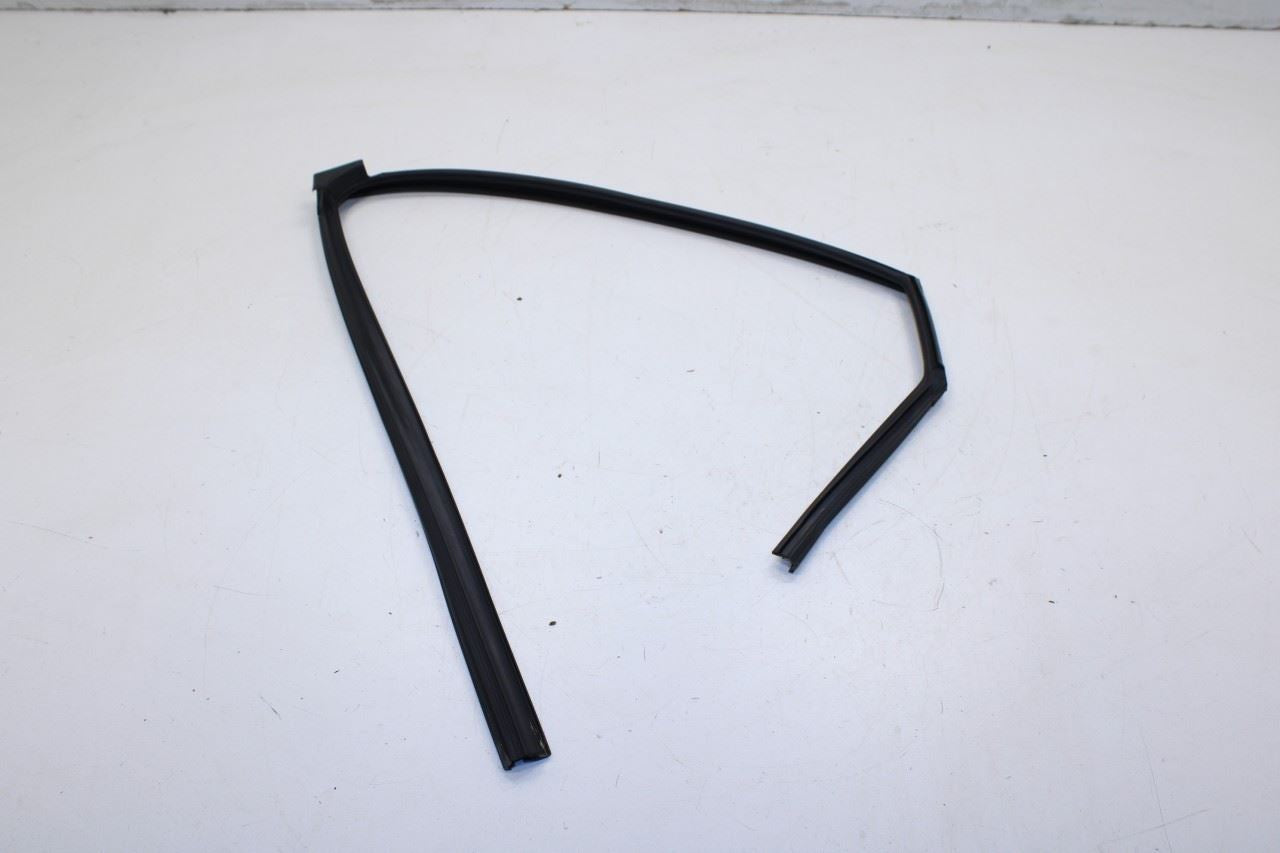 20-25 Kia Soul LX Rear Right Door Run Guide Channel w/ Belt Molding Weatherstrip - Alshned Auto Parts