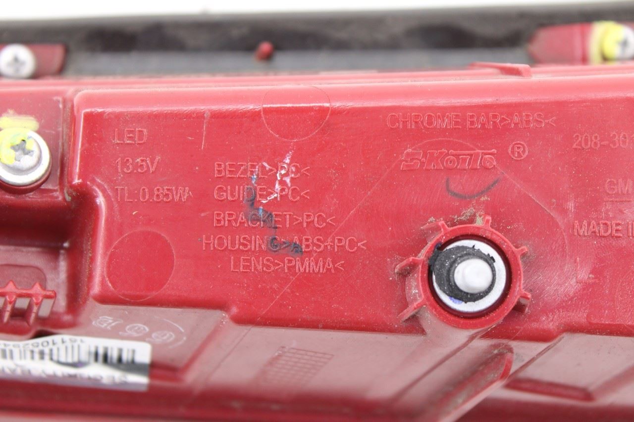 2017-2019 Buick Lacrosse Premium Rear Left Driver Side Tail Light Lamp 262180698