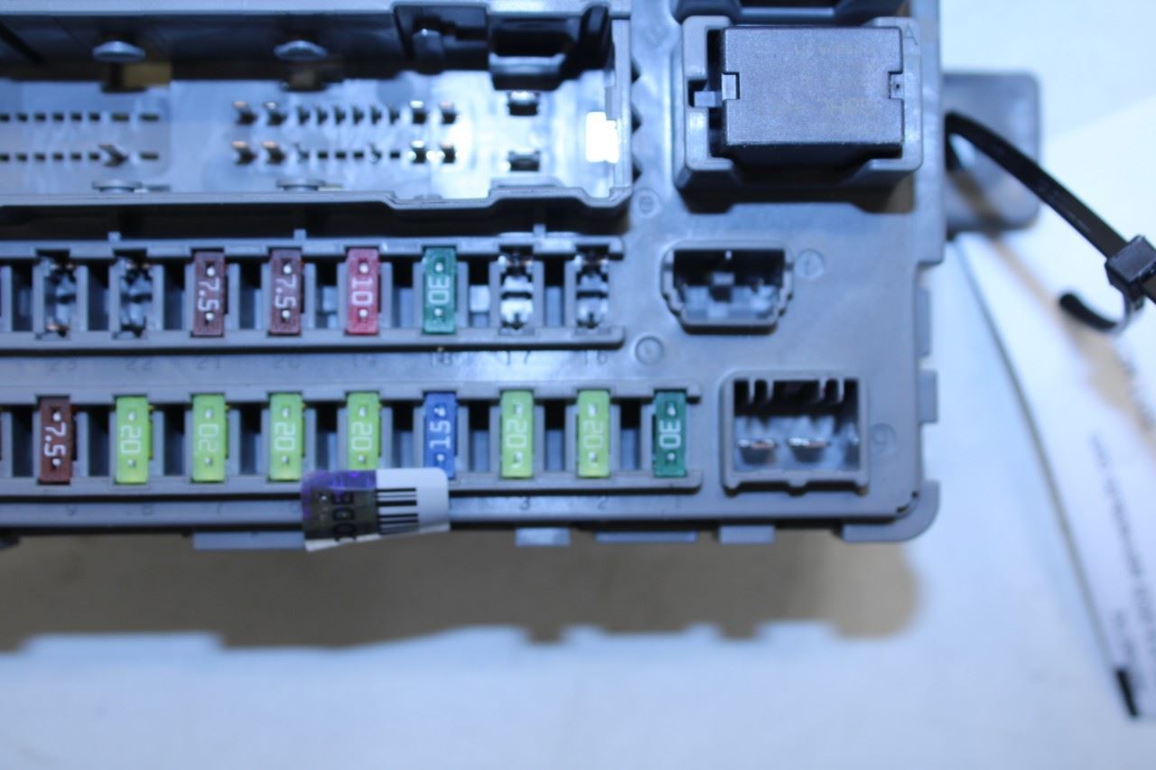17-20 Acura MDX Advance 3.5L Cabin Instrument Panel RH Fuse Relay Junction Block - Alshned Auto Parts