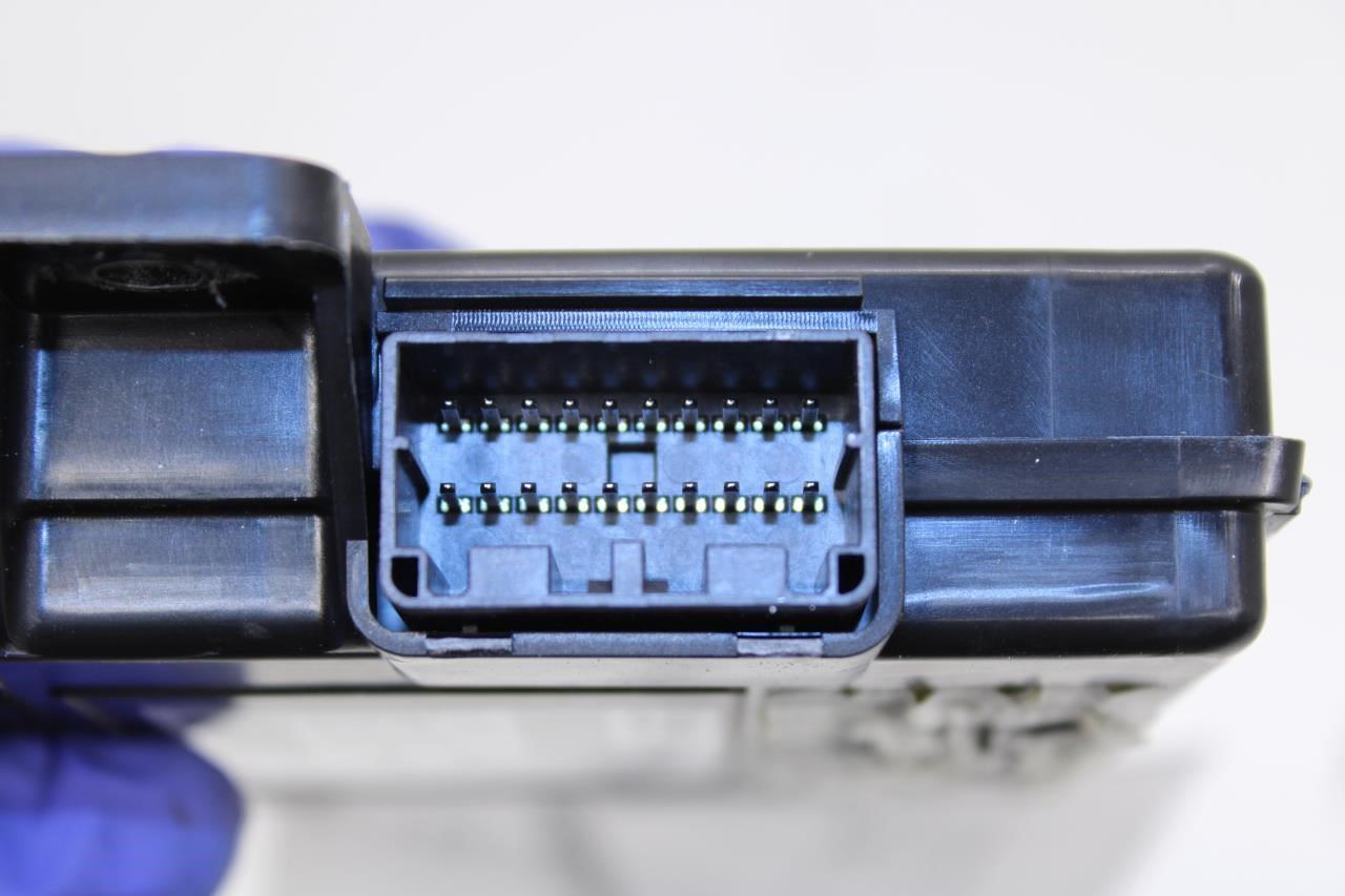 2017-2019 Jeep Compass Keyless Entry Hub Receiver Control Module 68286842AE OEM - Alshned Auto Parts