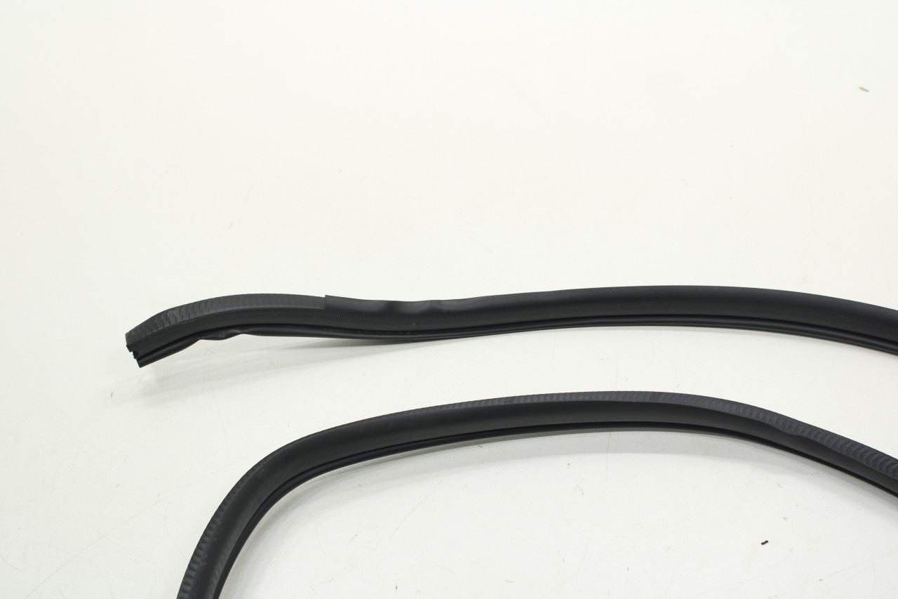17-22 Nissan Rogue Sport SL AWD Rear Right Door Weatherstrip On Body 76923-6MA0A - Alshned Auto Parts